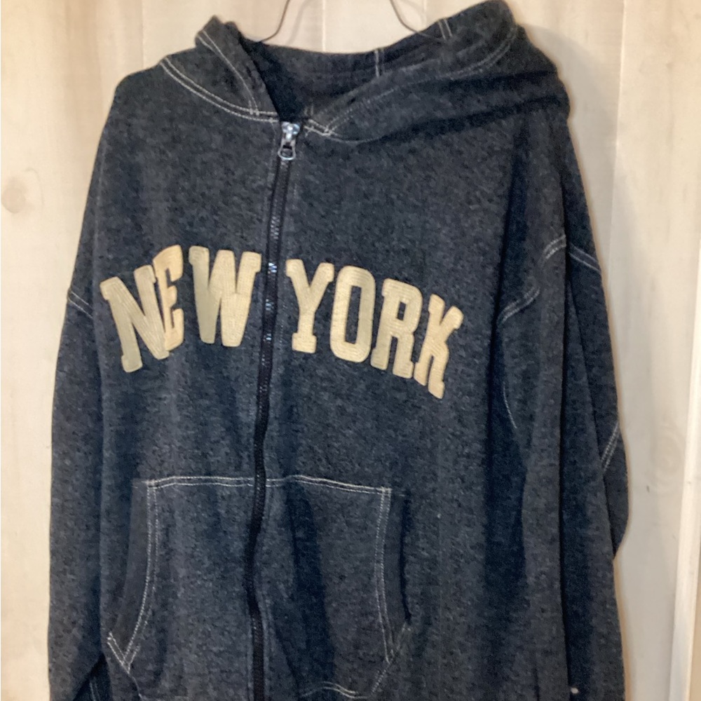 Men’s hoodie sweater